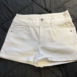 No Boundaries Women's White Jean Shorts